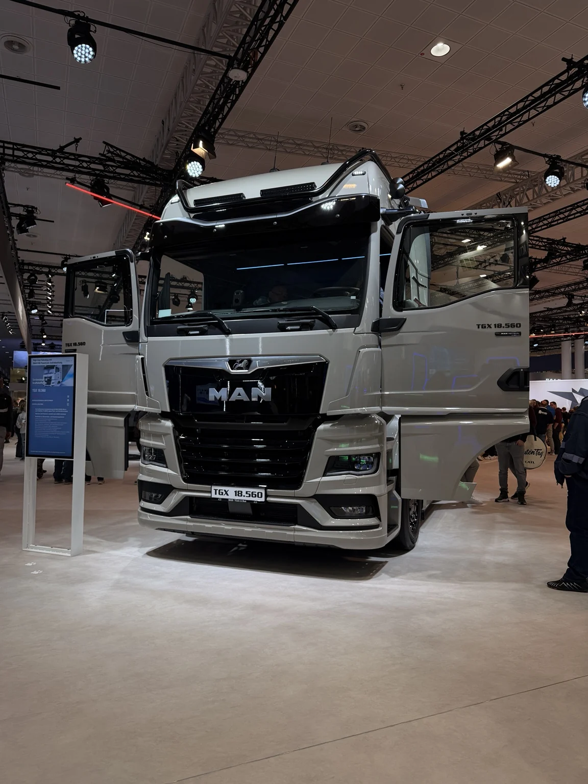 MAN TGX 18.560 auf dem Messestand der IAA TRANSPORTATION 2026